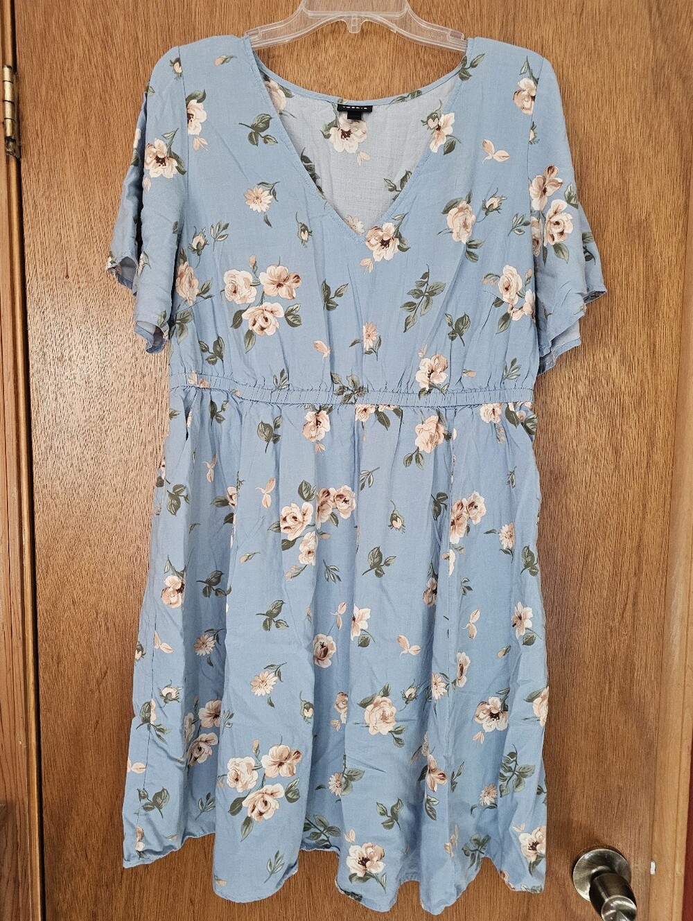 Torrid Size 1 Blue Floral V-Neck Elastic Waist Mini Dress